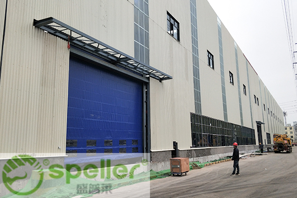 鋼鐵廠房抗風堆積快速卷簾門